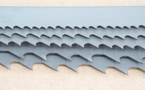 天津带锯床上的钢丝刷，对于带锯条的重要性